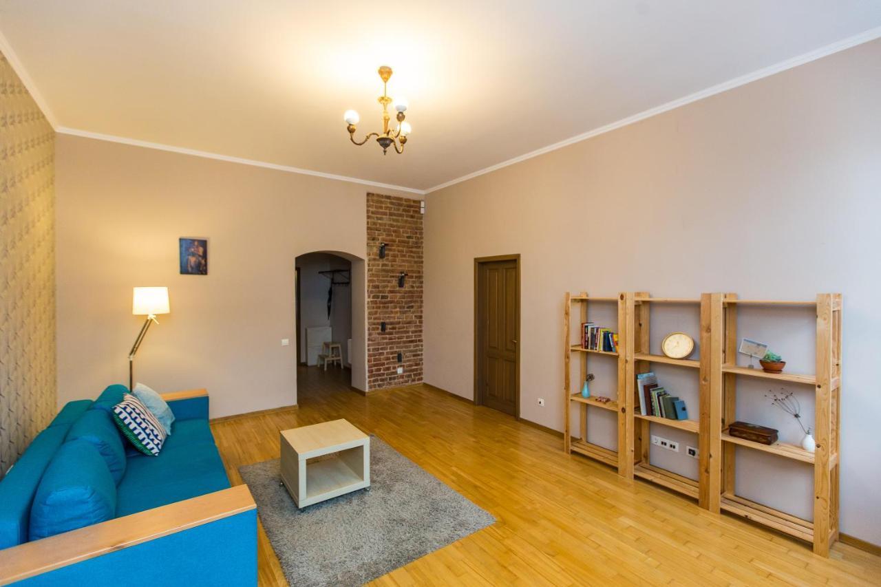 Light And Spacious Apartment On Gazova Str Lviv Exterior foto