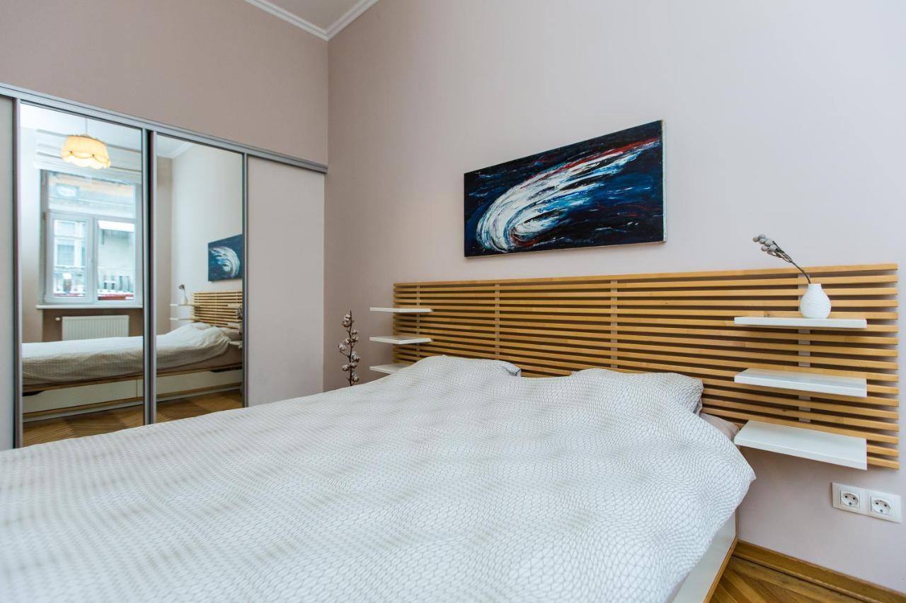 Light And Spacious Apartment On Gazova Str Lviv Exterior foto